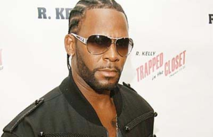 Le chanteur américain R. Kelly retourne en prison pour de multiples agressions sexuelles sur mineures