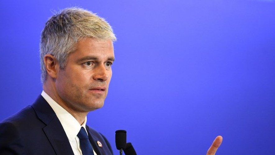 Les Français estiment que Marine Le Pen et Emmanuel Macron incarnent mieux la droite que Laurent Wauquiez (LR)