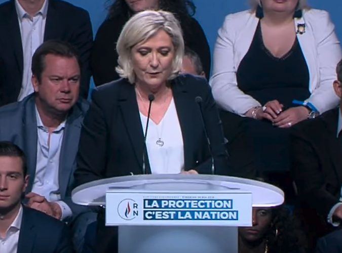 Marine Le Pen sonne la charge contre l’UE