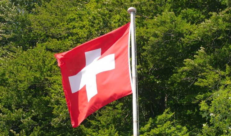 Pour éviter les amalgames, un député suisse de gauche veut interdire de communiquer la nationalité des délinquants