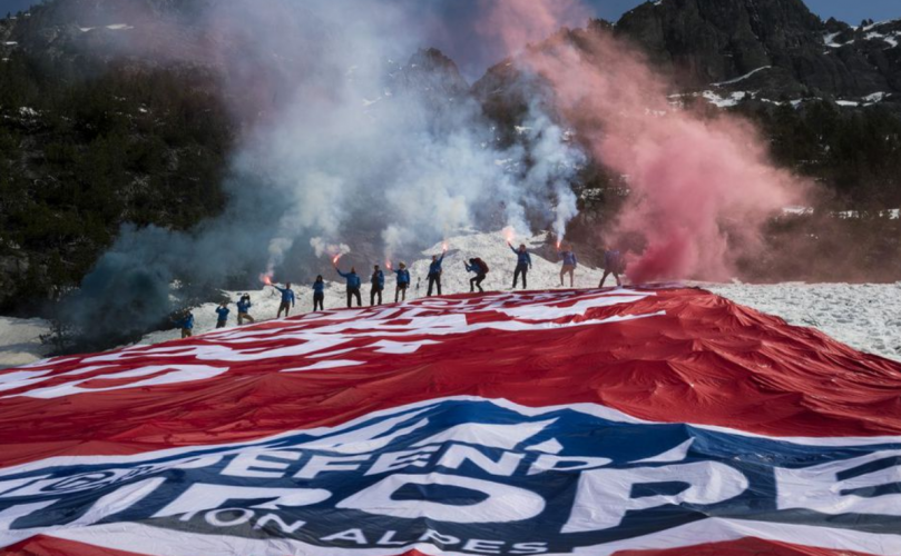 Procès politique pour Génération Identitaire dans le Col de l'Échelle