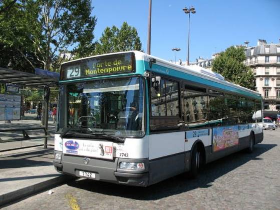 Jeune femme en jupe refusée d'un bus : le chauffeur porte plainte pour dénonciation calomnieuse