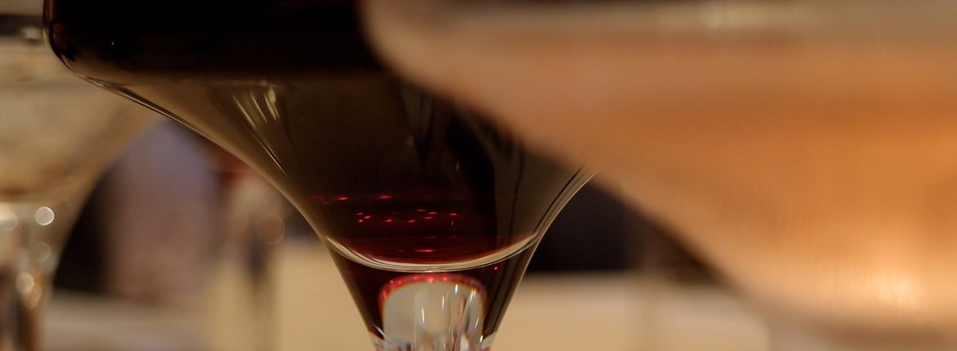 Un vigneron bio défie l’État, qui lui demande de détruire 2000 bouteilles