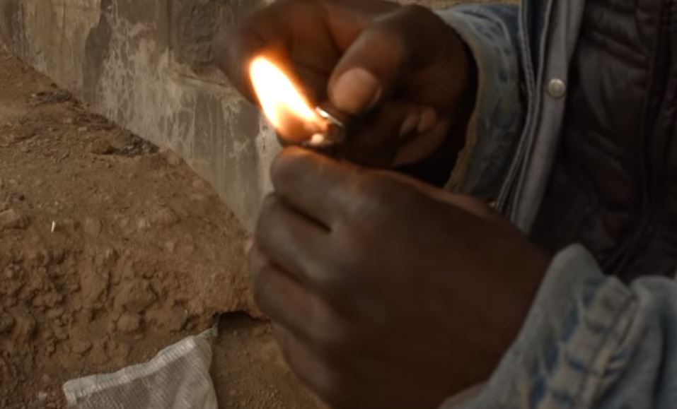 Les autorités françaises annoncent le démantèlement de la "colline du crack" à Paris d'ici un mois