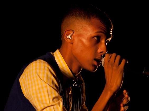 Stromae envisage de porter plainte après la diffusion de “Papaoutai” lors de la manifestation anti-PMA à Paris