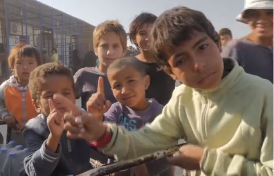 Un enfant du camp d’Al Hol en Syrie : « On va vous tuer en vous égorgeant » (Vidéo)