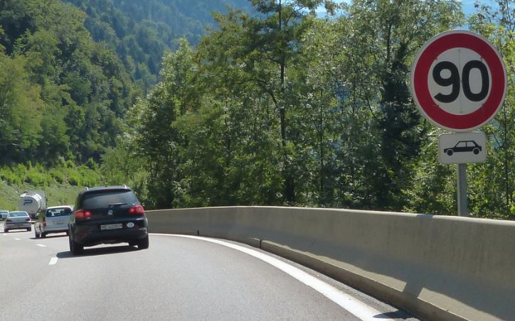 Bientôt le retour de la limitation à 90km/h sur les routes ?