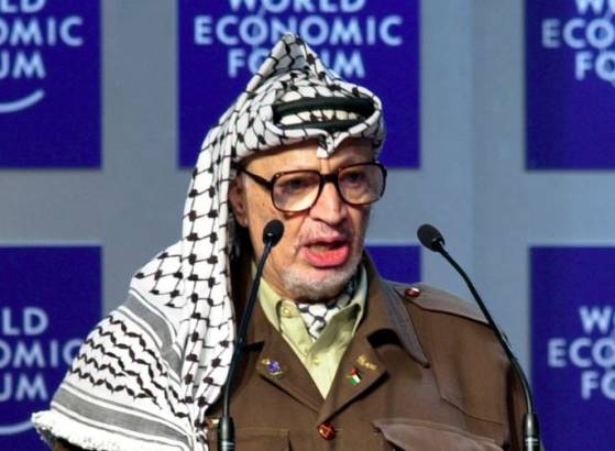 Quand une journaliste de BFMTV annonce qu'Emmanuel Macron va rencontrer Yasser Arafat... mort en 2004 (Vidéo)