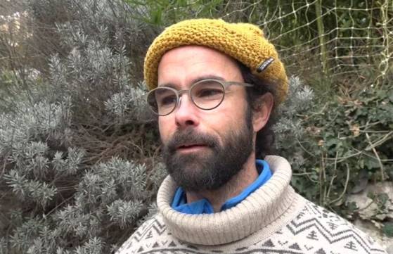 De huit à dix mois de prison avec sursis requis contre le passeur de migrants Cédric Herrou en appel