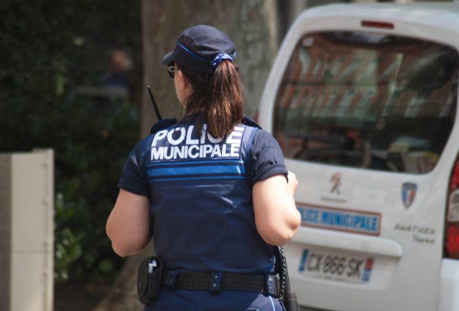 Les policiers au bord du gouffre - Thibault Bastide