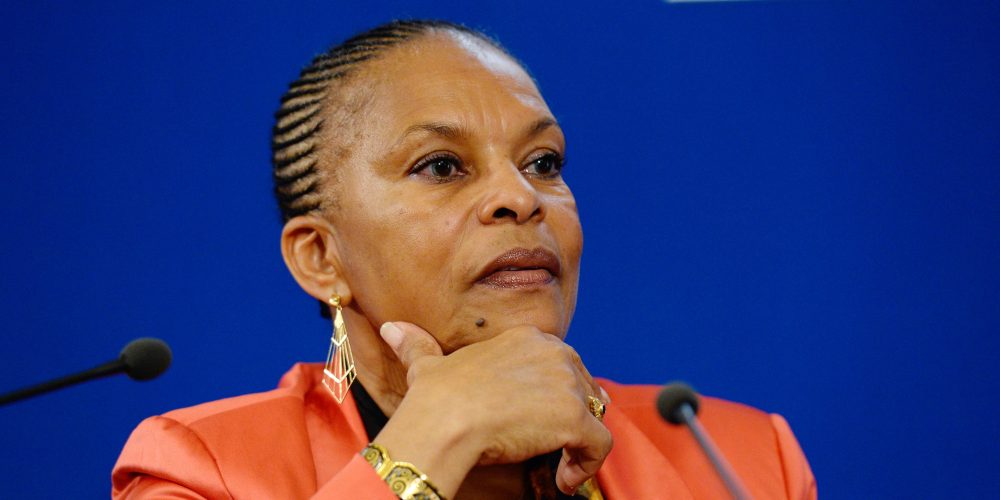 Christiane Taubira accuse les forces de l’ordre françaises de couvrir “des actes racistes commis de façon délibérée”