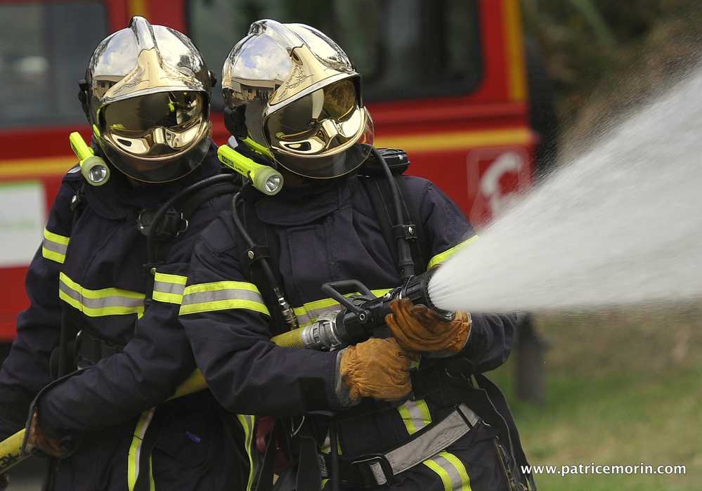 Étampes : des pompiers se font tirer dessus lors d’une intervention, l’un d'entre eux est sérieusement blessé