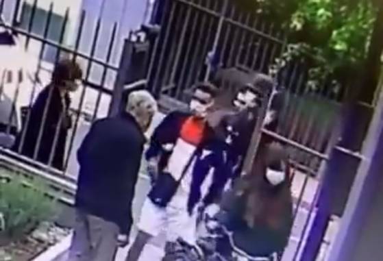 Paris: un couple de personnes âgées agressé et dépouillé par des migrants libyens masqués (Vidéo)