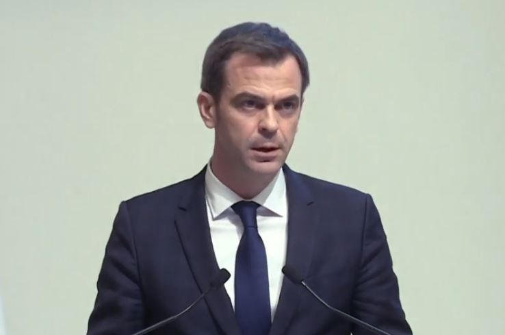 Olivier Véran: « le meilleur moyen de célébrer l’entrée dans la nouvelle année, c’est de ne pas la célébrer »