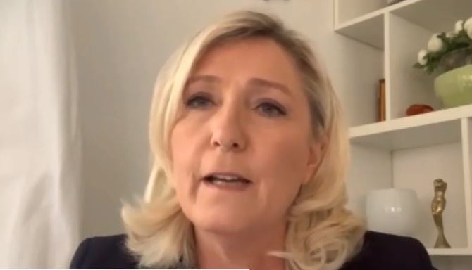 Le RN souhaite l'interdiction du voile islamique “dans tout l'espace public”