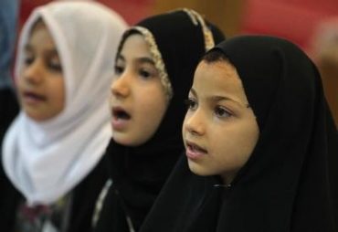 Les amendements interdisant le port du voile pour les fillettes jugés irrecevables