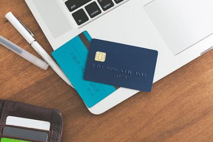 Malgré la crise, certains secteurs ont tiré leur épingle du jeu notamment grâce à l'essor du e-commerce