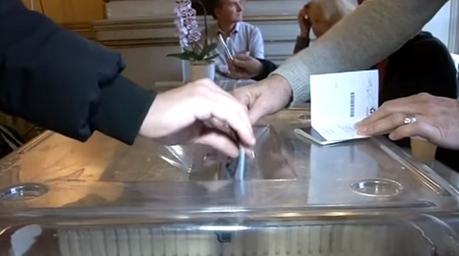 Présidentielle 2022 : le gouvernement veut autoriser le vote «par anticipation»