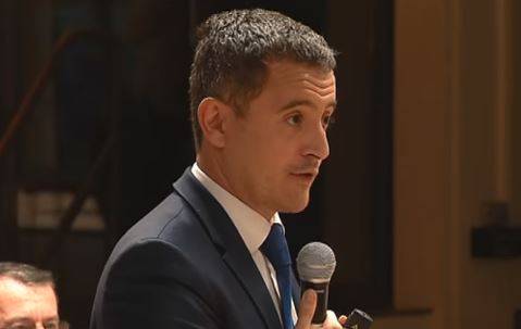 Gérald Darmanin accorde une « dérogation » aux musulmans de France, pour qu'ils puissent aller à la mosquée avant la fin du couvre-feu