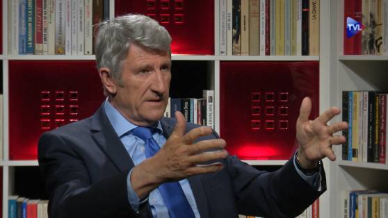 Philippe de Villiers déclare qu'il quitte la maison d'édition Albin Michel "par solidarité" avec Eric Zemmour