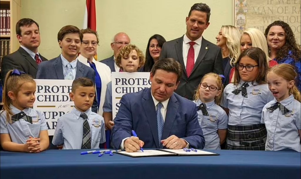 États-Unis : La Floride bannit une cinquantaine de manuels de mathématiques faisant la promotion du wokisme