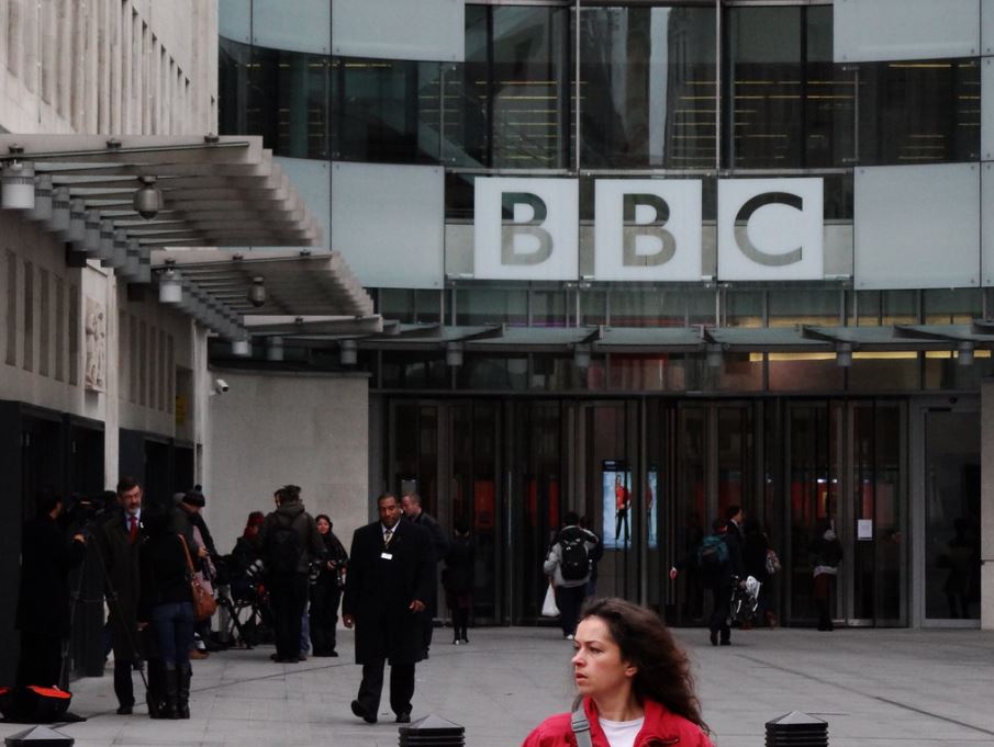 Russie/Ukraine : La BBC suspend "temporairement" le travail de ses journalistes en Russie pour assurer leur "sécurité"