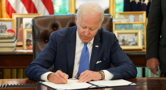 Joe Biden réactive une loi d'assistance militaire de la Seconde Guerre mondiale soutenue par une écrasante majorité des élus à la Chambre des représentants