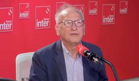 Covid : Alain Fischer recommande une dose de vaccin tous les six mois (Vidéo)