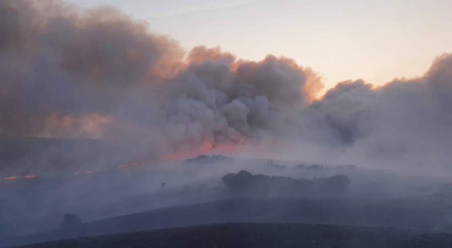 Incendies : le Finistère brûle, 500 personnes évacuées et 1400 hectares ravagés