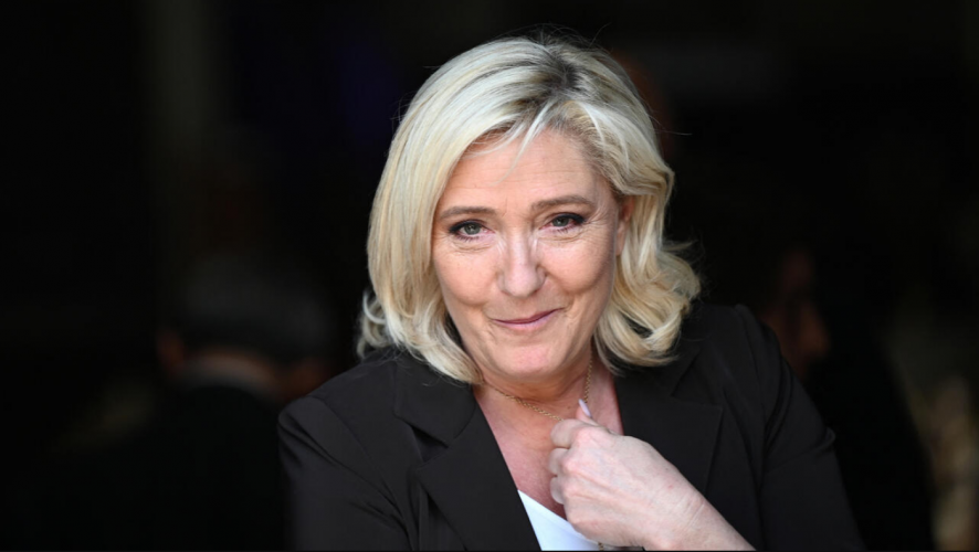 Marine Le Pen candidate en 2027 ? "Je prendrai ma décision dans quelques années et je reste à la tête du groupe à l'Assemblée"