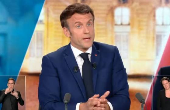 Emmanuel Macron annonce que la réforme des retraites entrera en vigueur "dès l'été 2023"