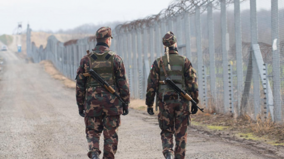 Union européenne : Plusieurs milliers de migrants tentent de passer la frontière serbo-hongroise