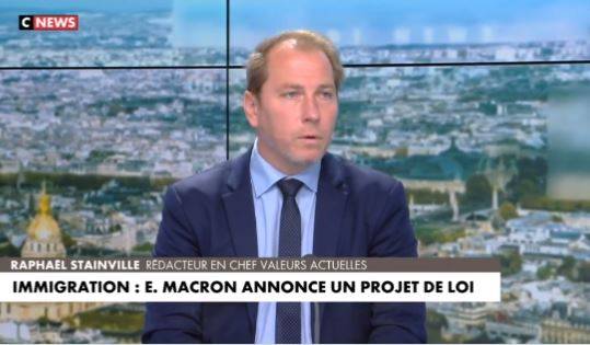 Raphaël Stainville : « En plaidant pour une répartition des étrangers sur notre territoire pour repeupler les campagnes, Emmanuel Macron assume au grand jour le Grand remplacement » (Vidéo)