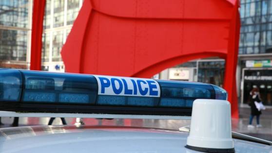 Nantes : un homme à scooter a violemment percuté un policier après un refus d'obtempérer