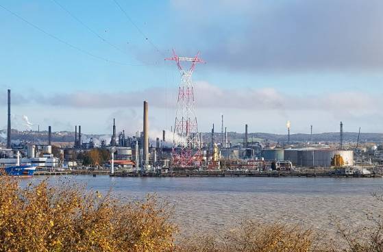 Pénurie de carburant : Le gouvernement annonce le début de la réquisition des personnels de la raffinerie ExxonMobil, alors que la grève est reconduite ce matin