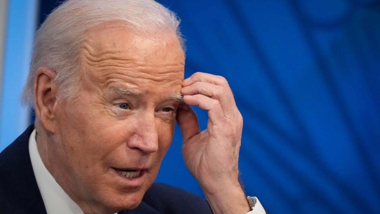 L'octogénaire Joe Biden dit "avoir l'intention" de se représenter en 2024