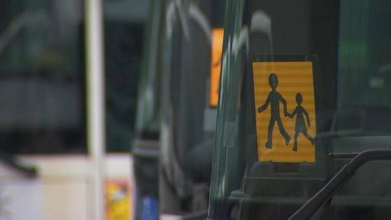 Haute-Vienne : un chauffeur de car scolaire dépose les enfants devant leur domicile par sécurité, il est licencié