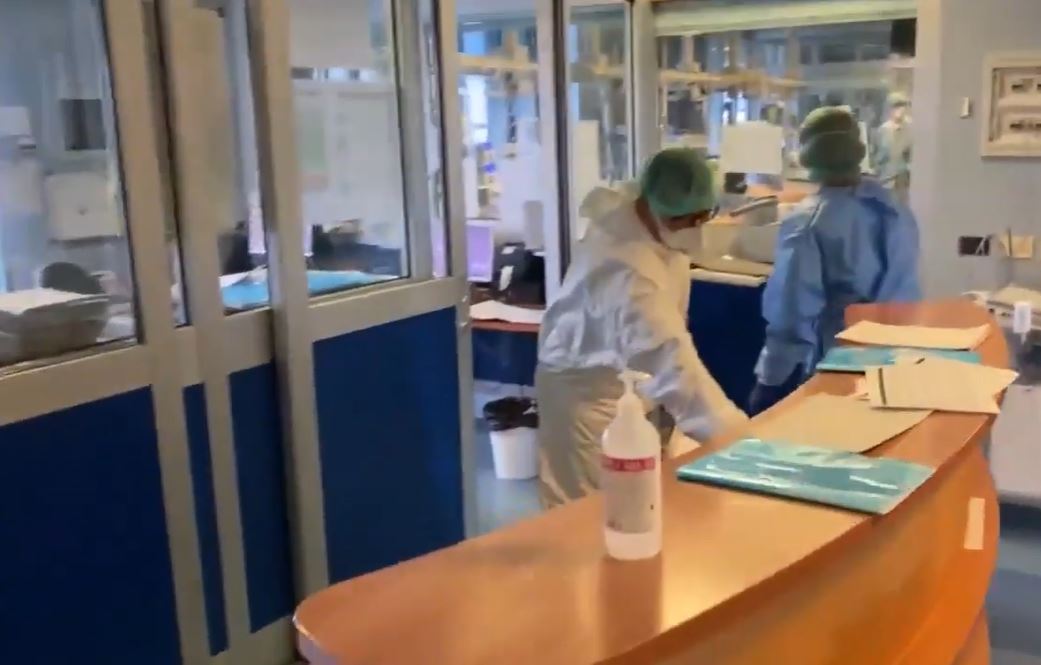 Santé : Un médecin généraliste affirme qu'Emmanuel Macron n'a apporté "aucune solution" pour répondre à la crise de l'hôpital (Vidéo)