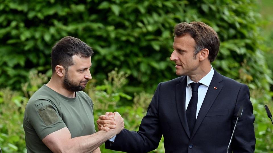 L'Ukraine «espère» une visite d'Emmanuel Macron en mars
