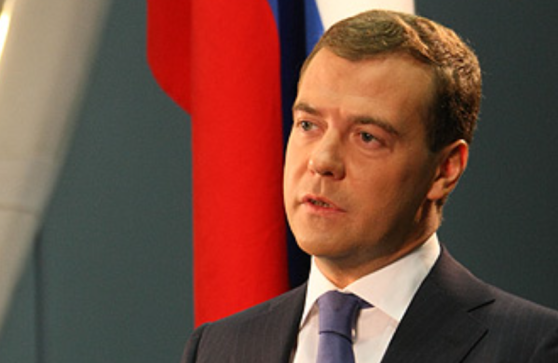 Dmitri Medvedev déclare que la fourniture d'un armement plus avancé aux Ukrainiens ne fera que déclencher davantage de frappes de représailles russes
