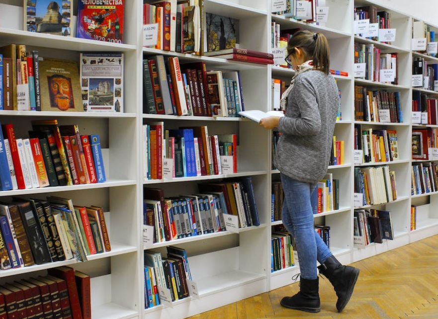 Les jeunes de plus en plus éloignés de la lecture ? C'est le constat inquiétant dressé par une nouvelle étude