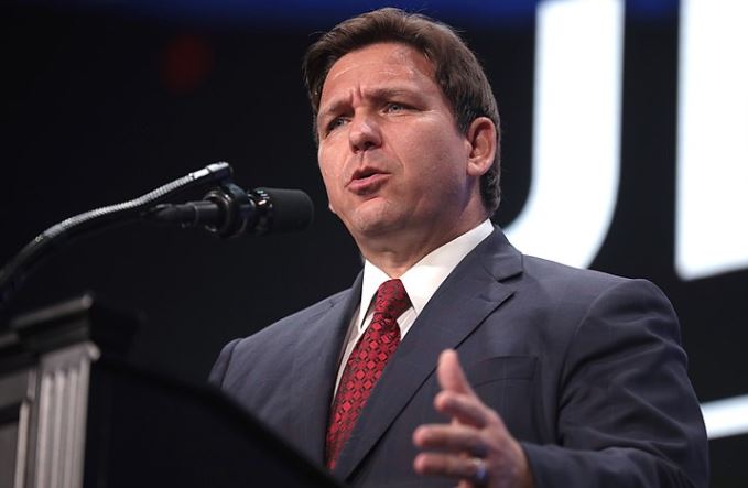 États-Unis : Le gouverneur de Floride, Ron DeSantis, révoque le statut spécial de Disney pour faire barrage au wokisme