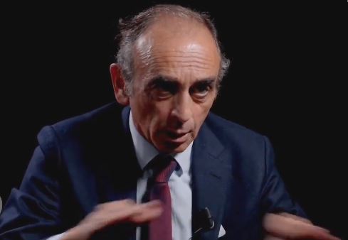 « Sale fasciste de m**** », « Espèce de m**** » : Eric Zemmour agressé par l’extrême gauche à Lyon