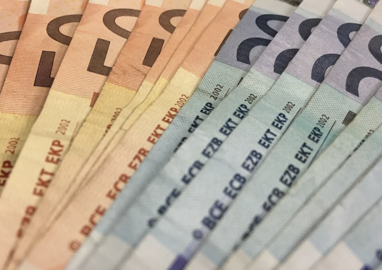 Deux tiers des salariés français espèrent une augmentation salariale en 2023, selon une étude