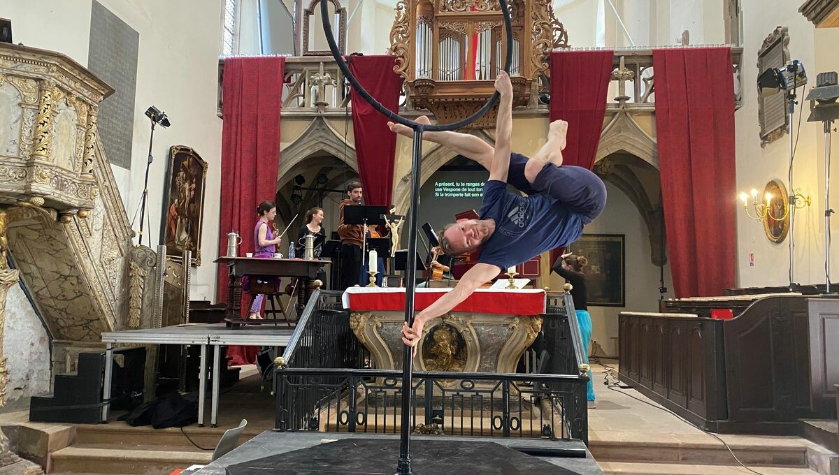 Strasbourg : l'église Saint-Guillaume maintient un opéra de pole dance