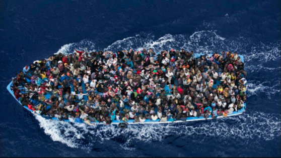 Cinq militaires mis en examen pour non-assistance à personne en danger après le naufrage d'un bateau de migrants ayant coûté la vie à au moins 27 personnes dans la Manche en novembre 2021