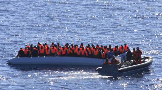 Une quarantaine de migrants trouvent la mort lors du naufrage de leur bateau au large de Lampedusa