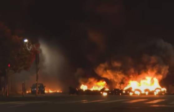 Tirs au fusil, armurerie dévalisée, scènes d'insurrection : Alors qu'une nouvelle nuit d'émeutes éclate en France, Gérald Darmanin annonce des violences d'une "intensité moindre"