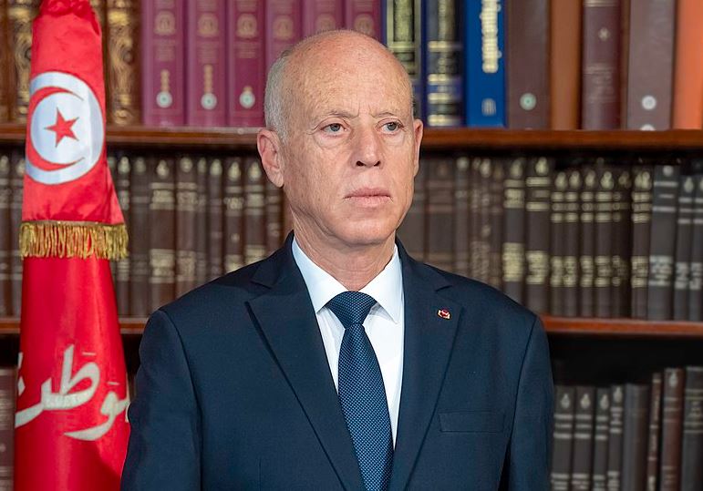 Le président tunisien Kaïs Saïed décline l'aide européenne pour les migrants, la qualifiant de « charité »