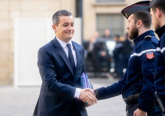 Nuit du Nouvel An : 381 Arrestations et 745 Véhicules Incendiés en France, selon  Gérald Darmanin